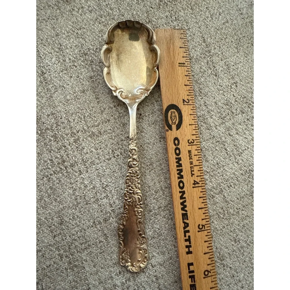 Antique Wm Rogers & Sons Silverplate Shell Spoon Victorian Ornate Sugar Spoon‎